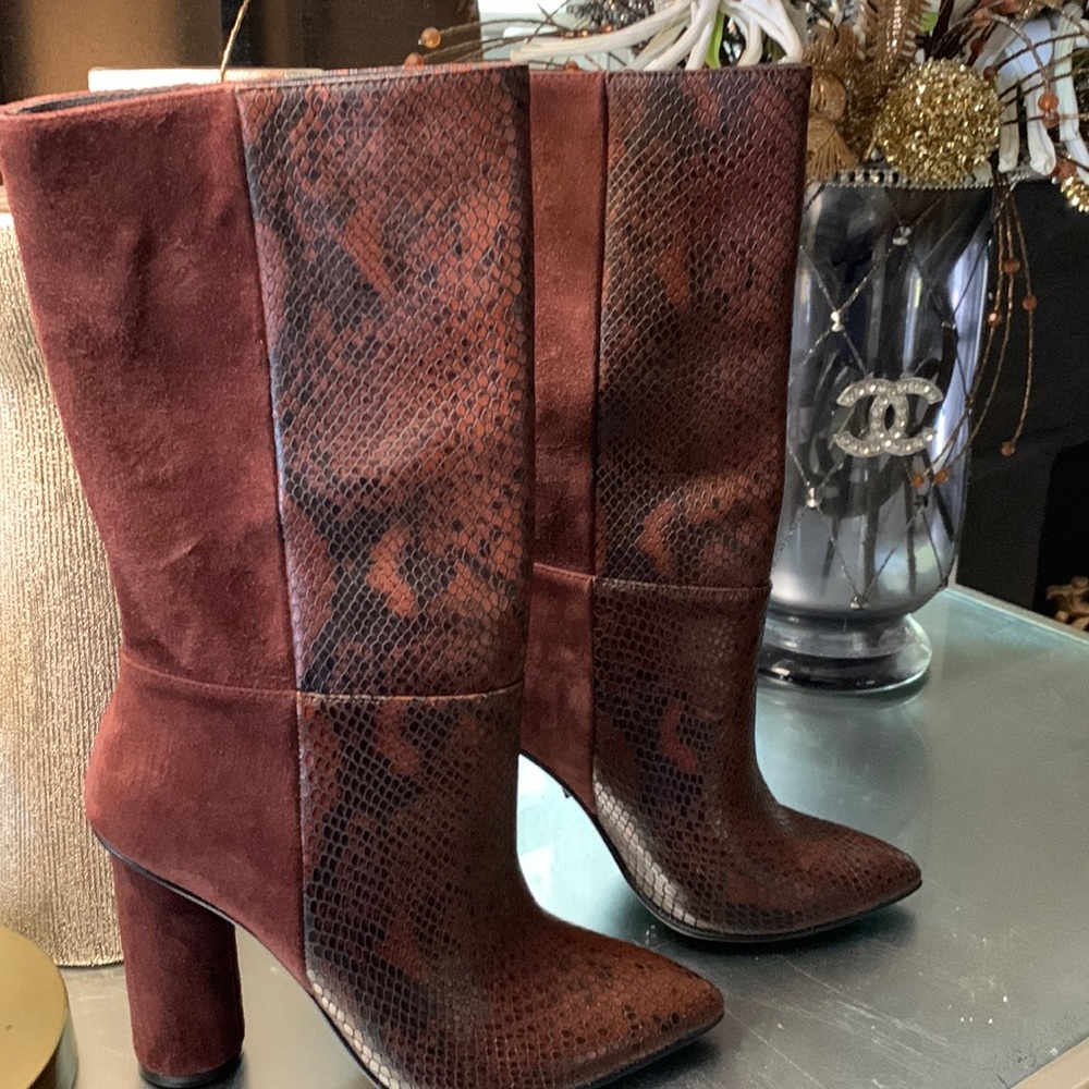 42 Gold Boots
